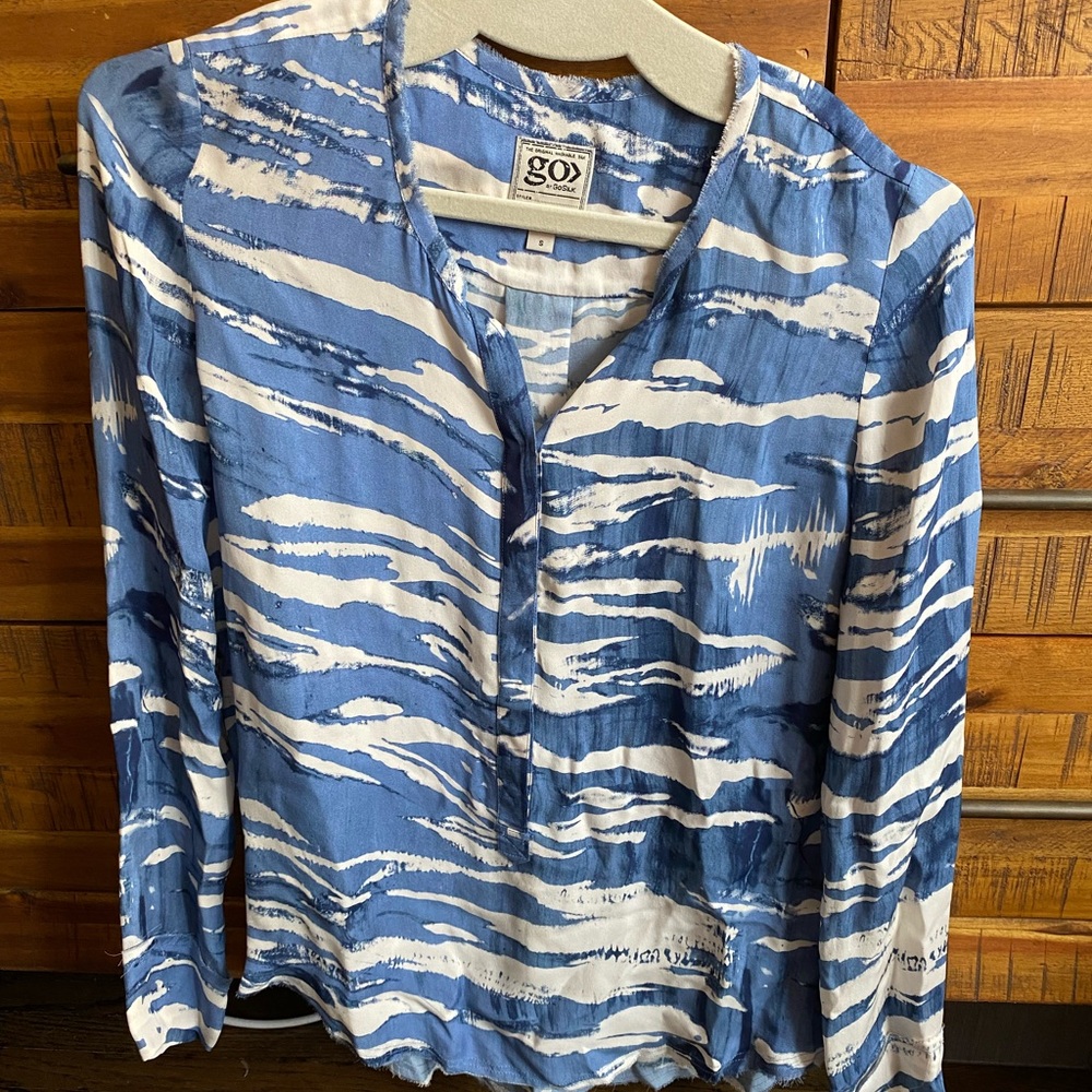 ELEGANT WOMEN’S BLUE & WHITE SILK BLOUSE 🌟